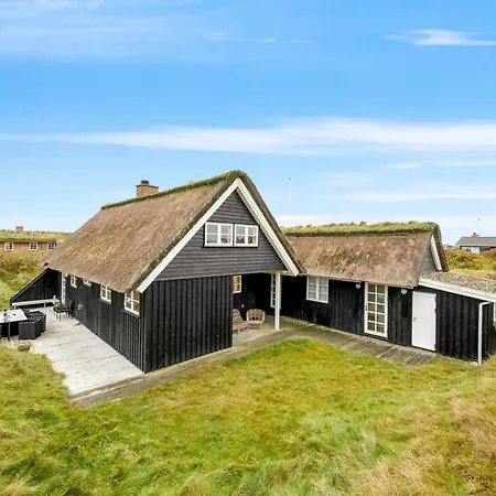 Christensen - 100m From The Sea By Interhome *